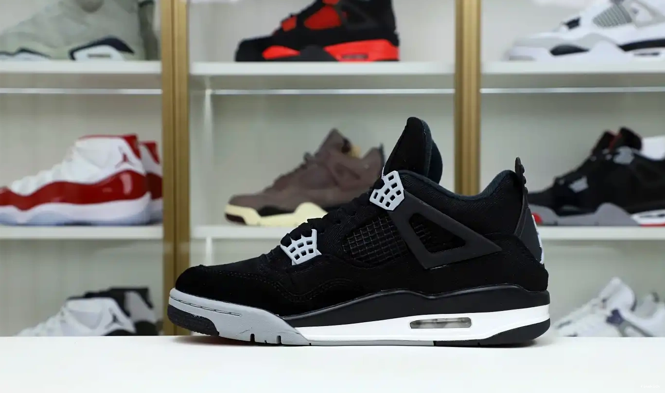 AIR JORDAN 